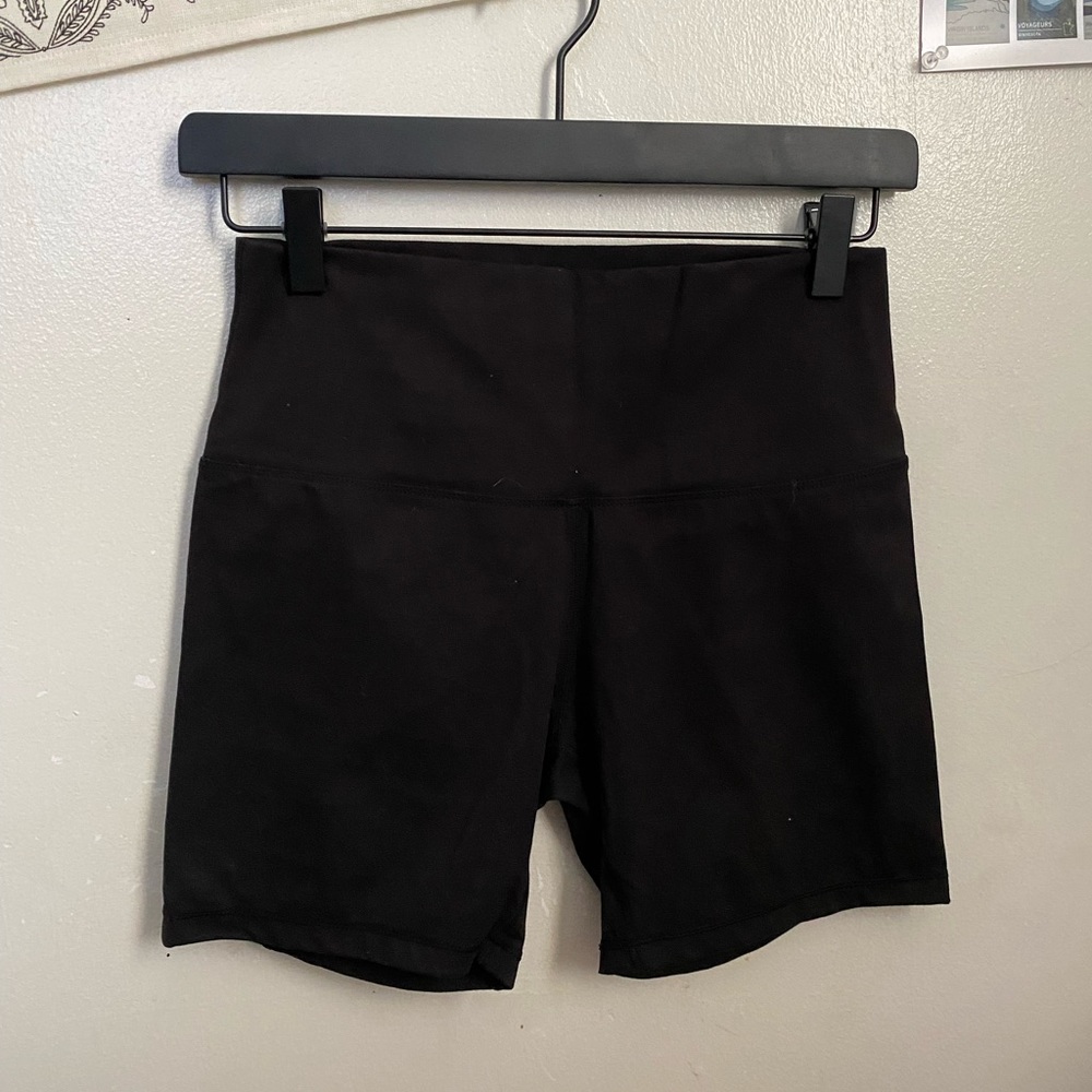 Lululemon Groove Short II